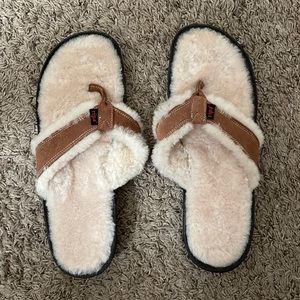 Ripa furry flip flops, men’s size 12